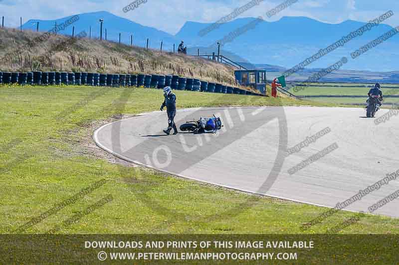 anglesey no limits trackday;anglesey photographs;anglesey trackday photographs;enduro digital images;event digital images;eventdigitalimages;no limits trackdays;peter wileman photography;racing digital images;trac mon;trackday digital images;trackday photos;ty croes